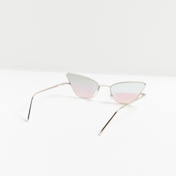 Candie Extreme Cat-Eye Sunglasses - Picture 3 of 3